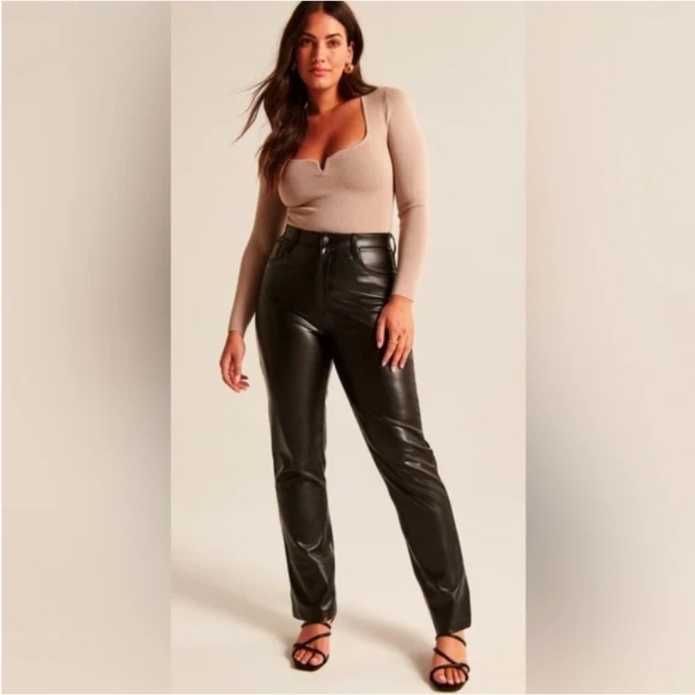 Abercrombie & Fitch 90s Straight Vegan Leather Pants Black Size 14 Long
